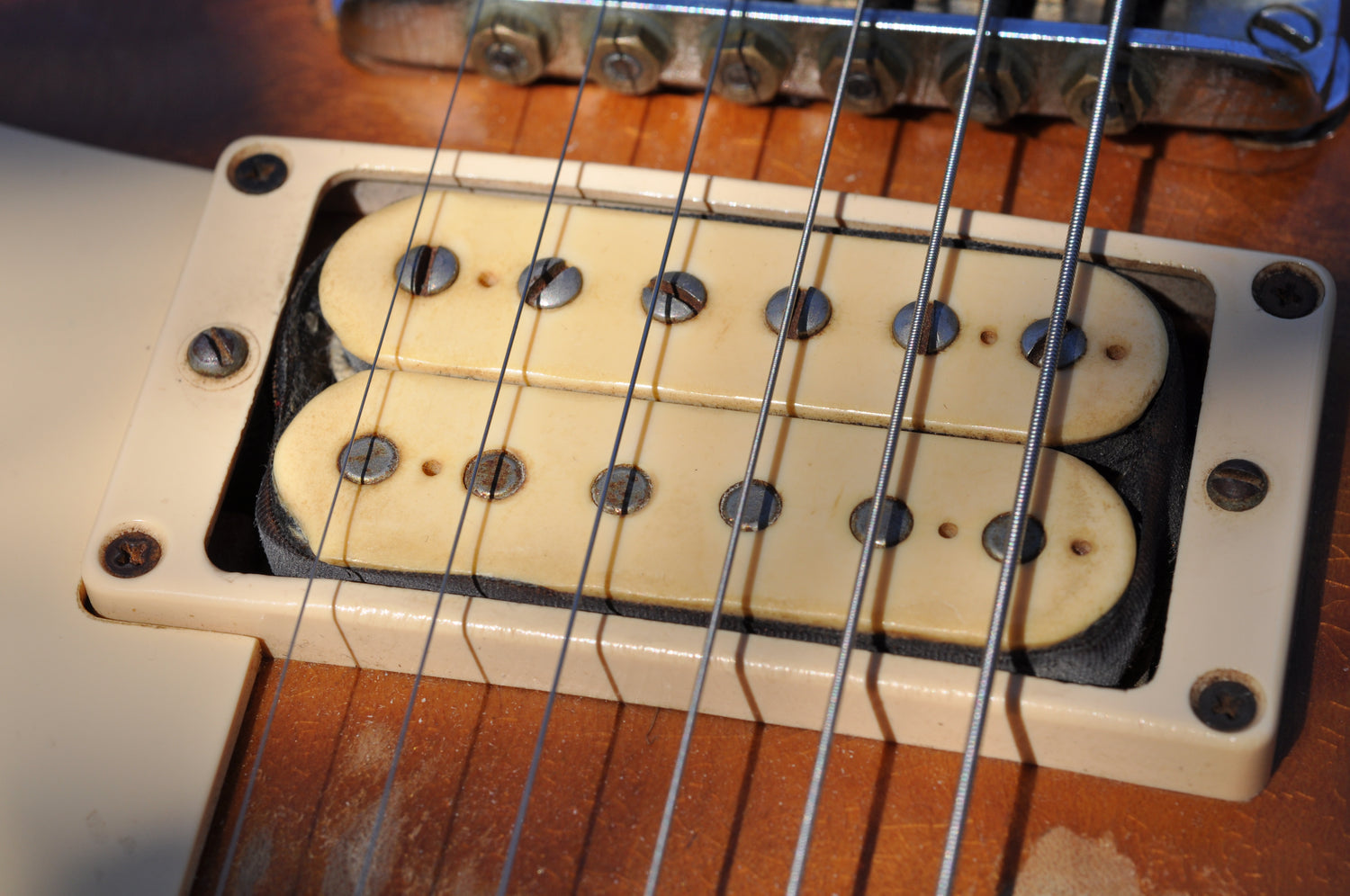 inspiritone optimized humbucker style pickup in guitar