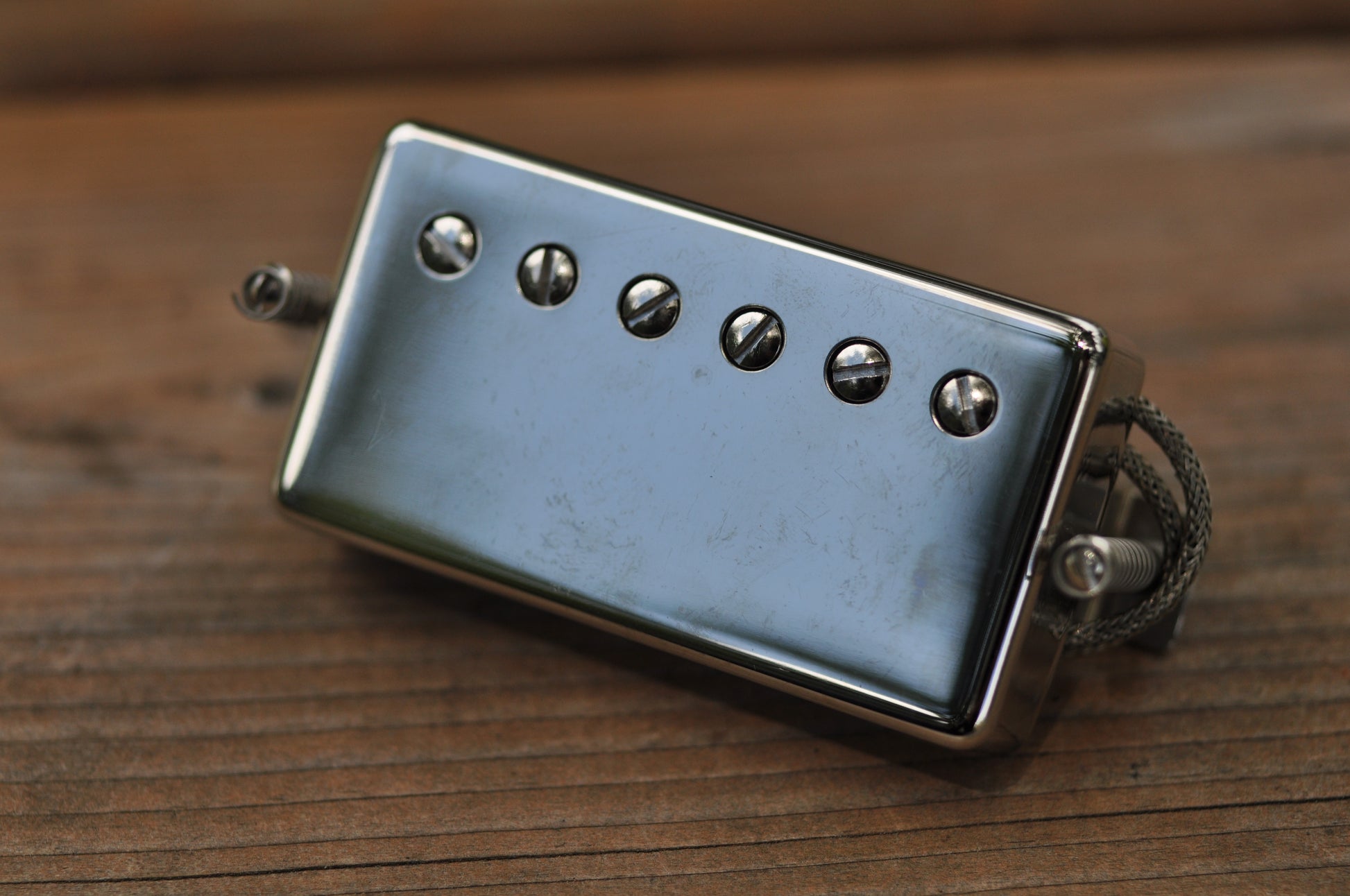 Metal humbucker guitar pickup